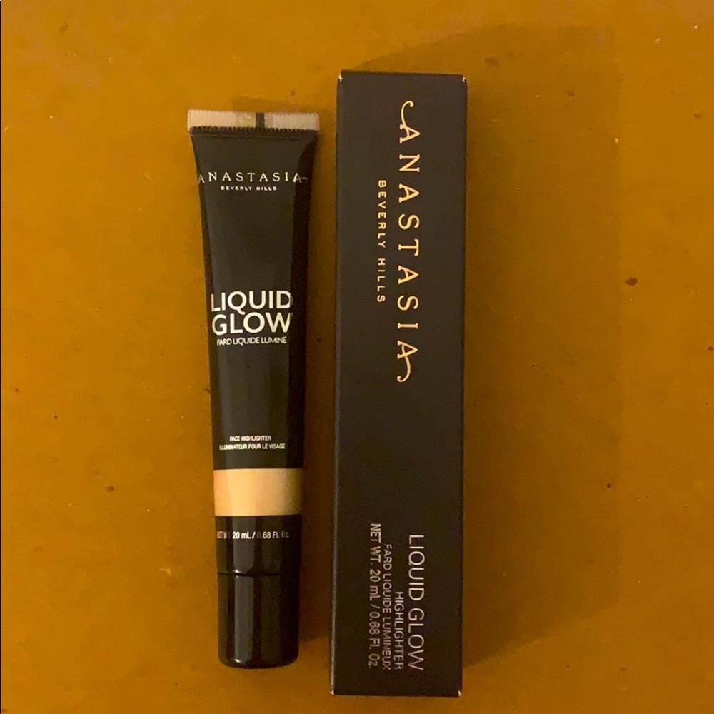 Anastasia Beverly Hills Liquid Glow Highlighter